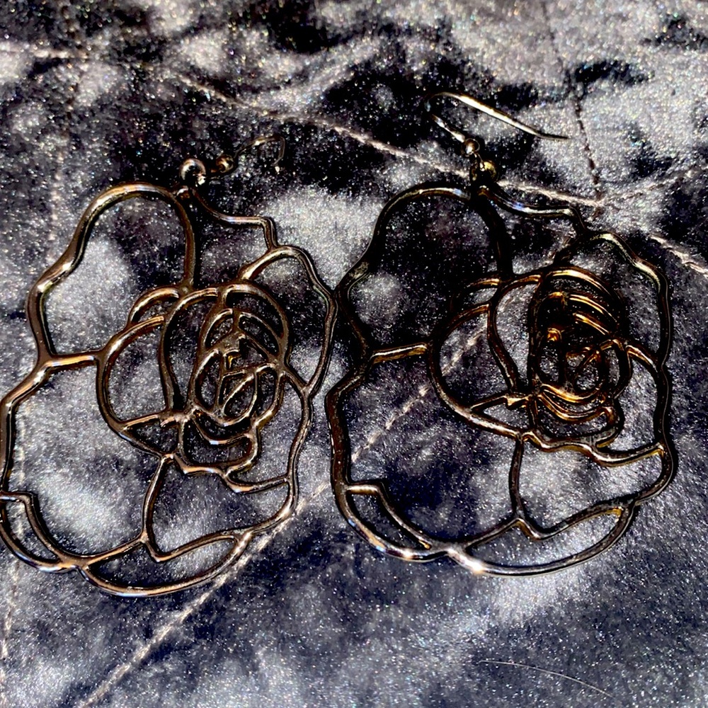 Rose’s antique gold hue. 
Earrings